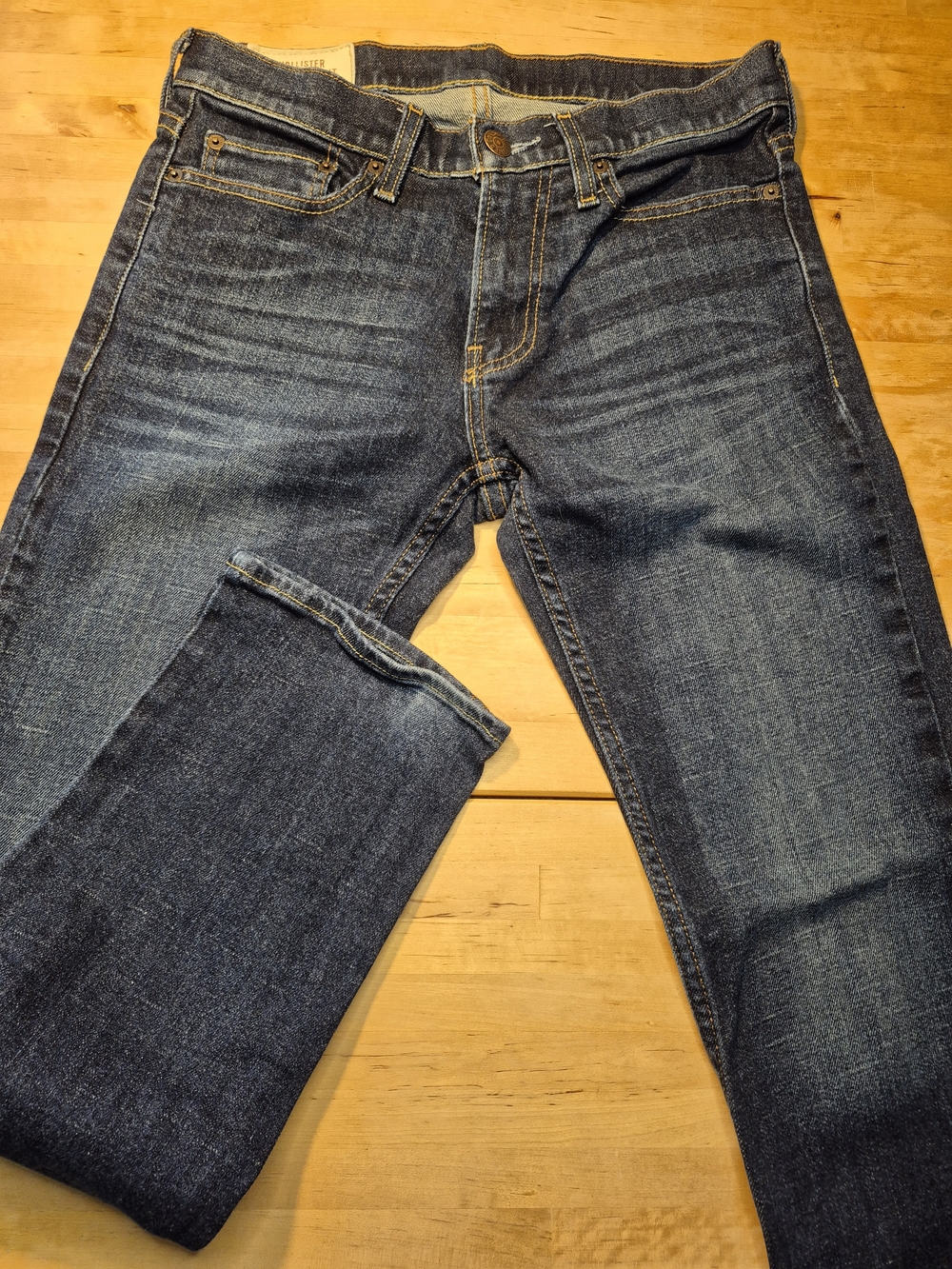 Hollister Men's Indigo Slim Straight Jeans 3974